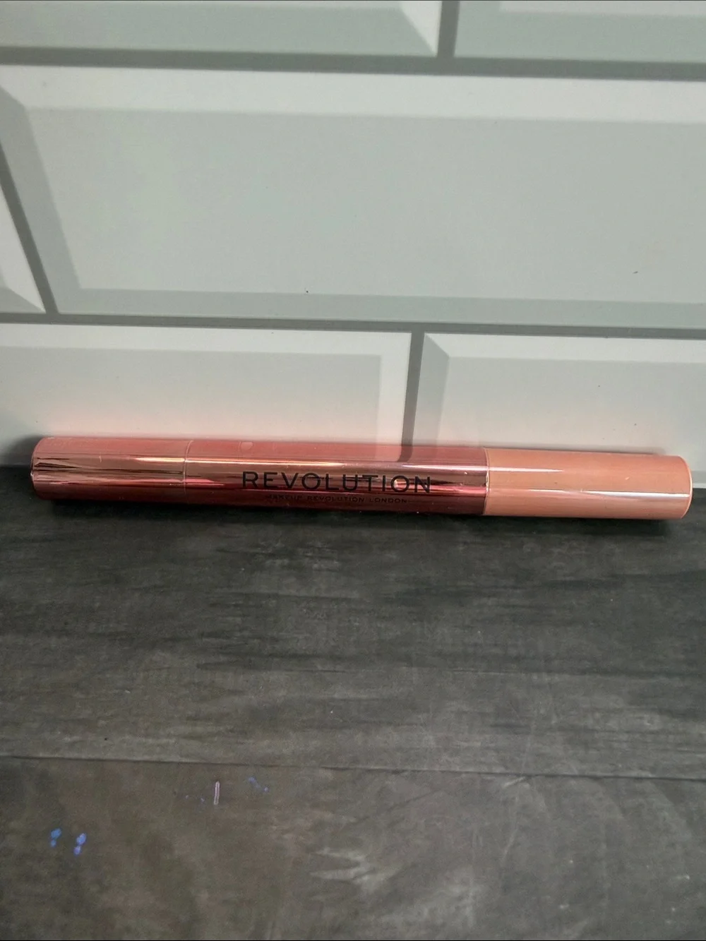 Revolution Dual-Ended Lipstick in Rose and Nude